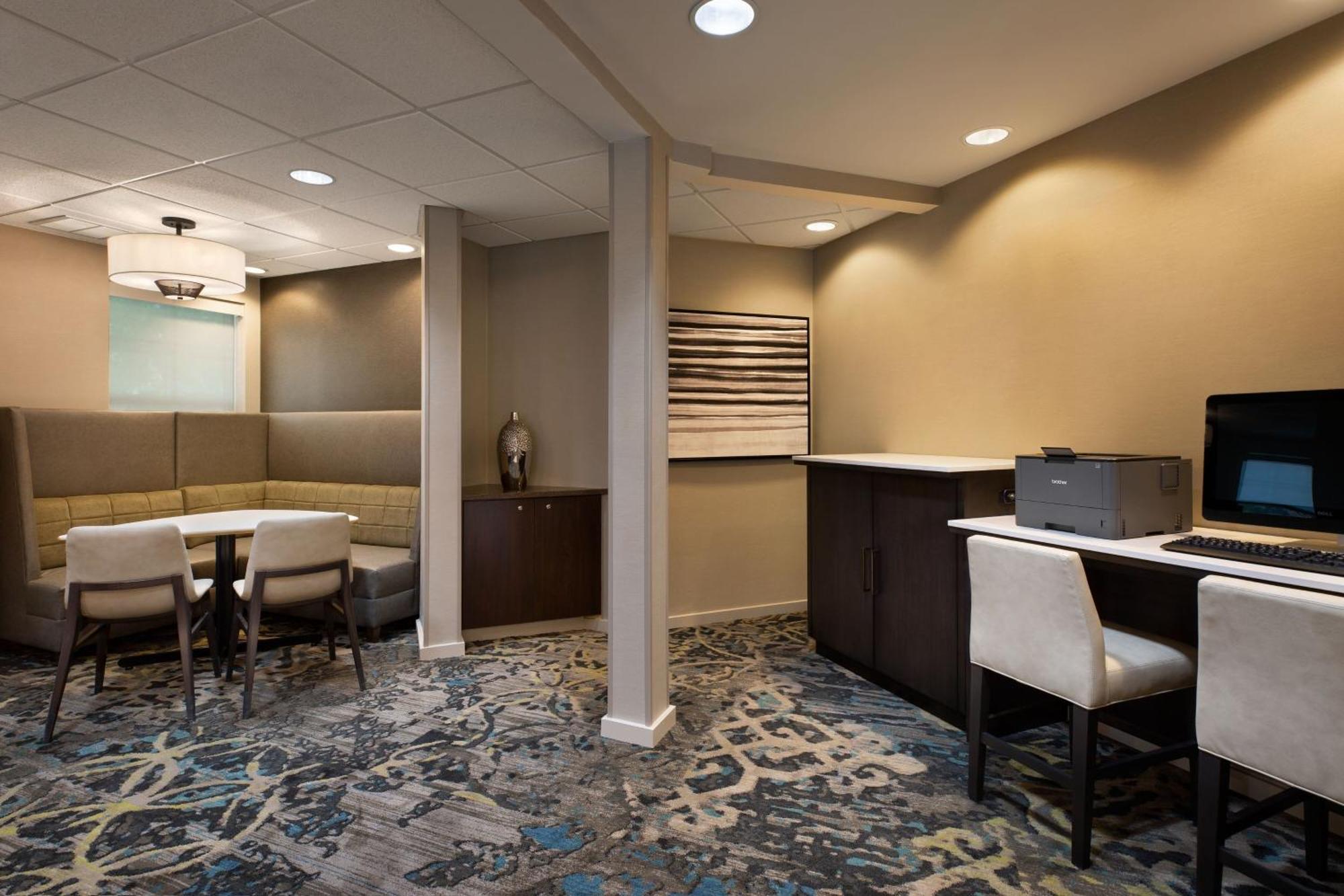 By Marriott Madison West/middleton Hotel