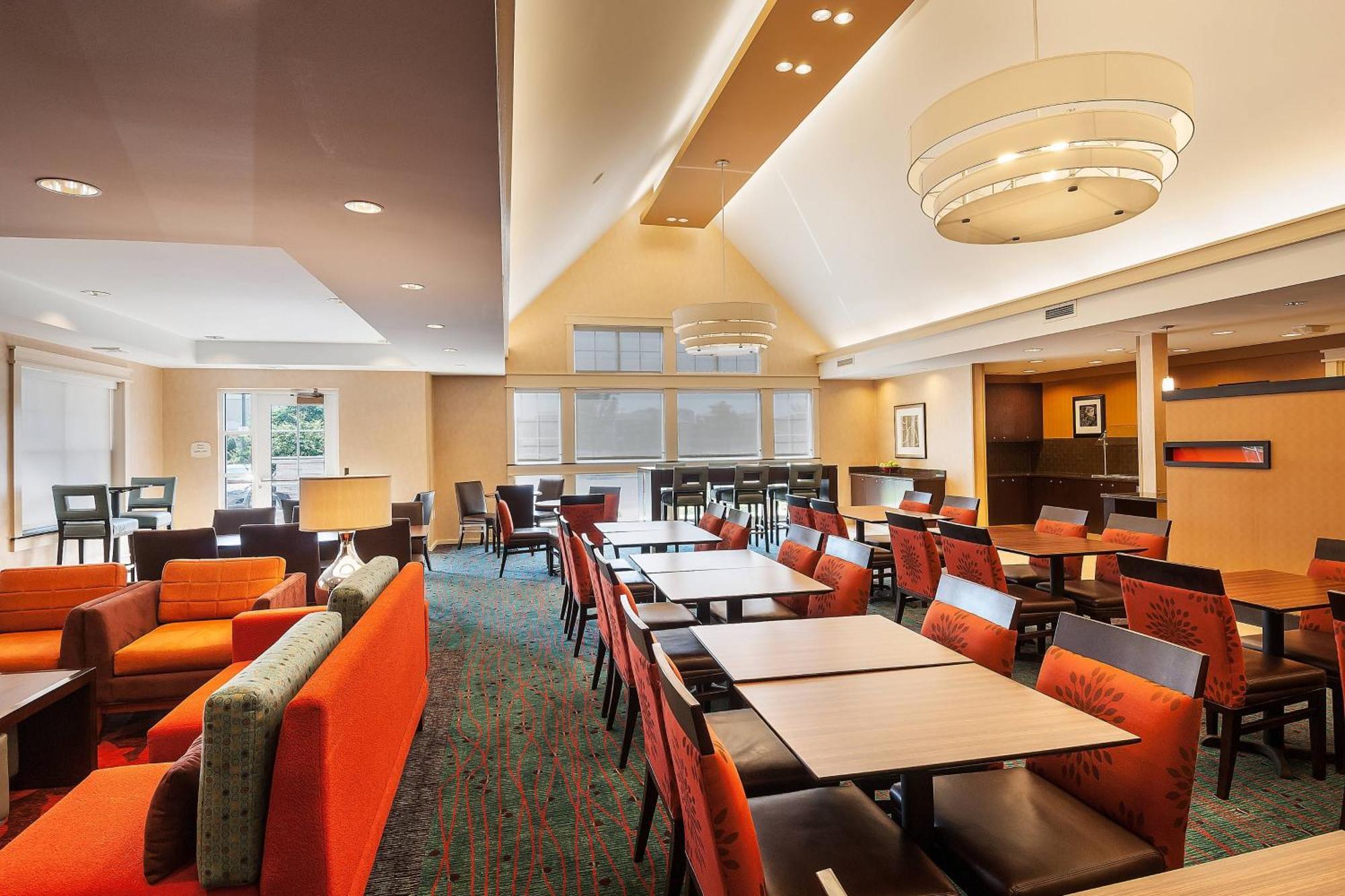 By Marriott Madison West/middleton Hotel Middleton